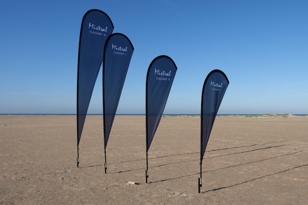 Beachflags En Strandvlaggen Met Uw Eigen Ontwerp | Beachflags.nl